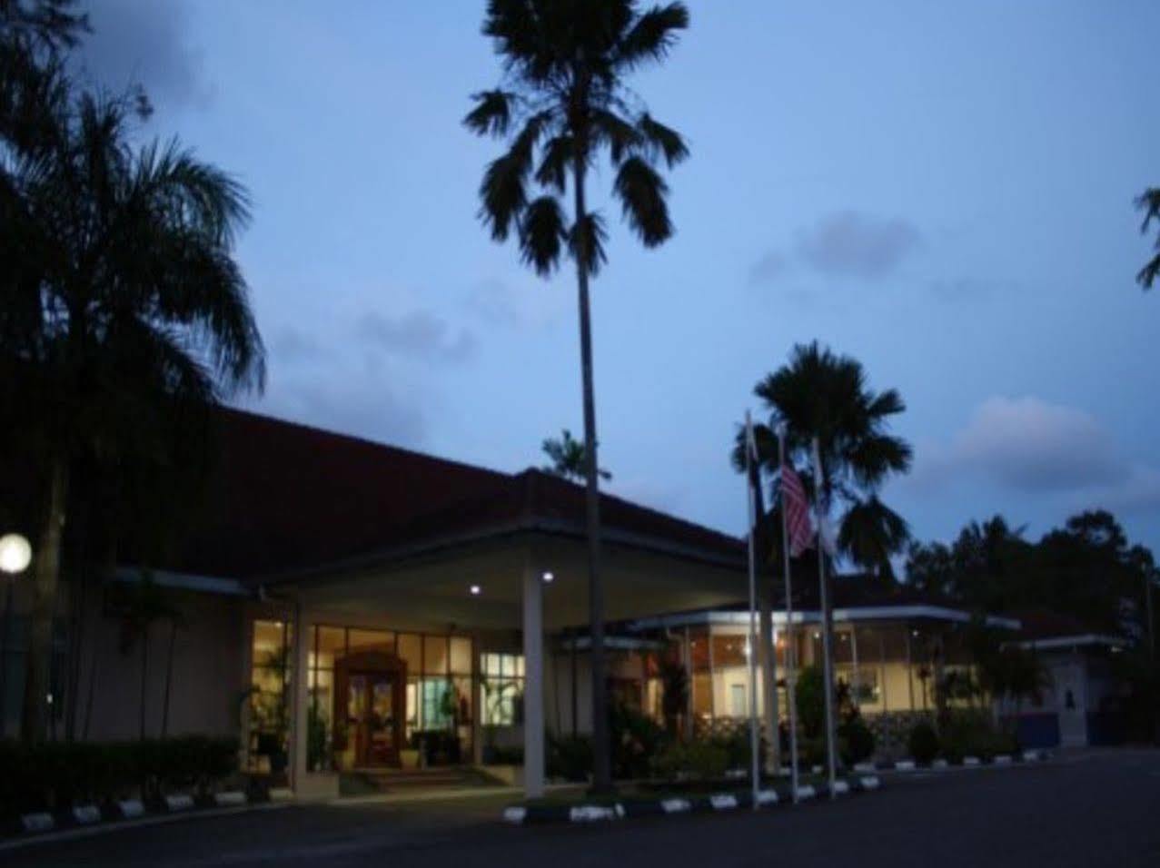 Hotel Seri Malaysia Rompin Куала Ромпин Екстериор снимка