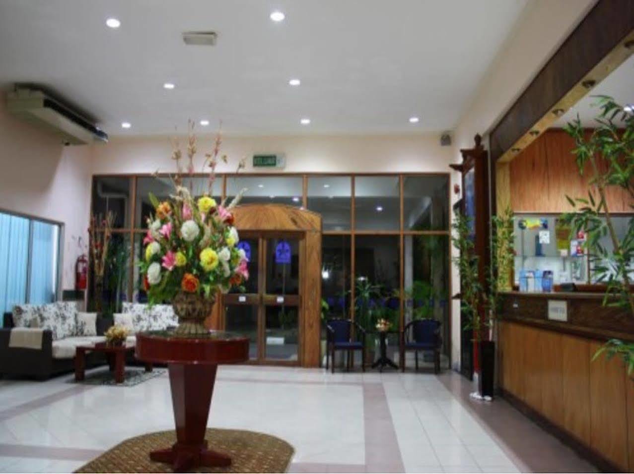 Hotel Seri Malaysia Rompin Куала Ромпин Екстериор снимка