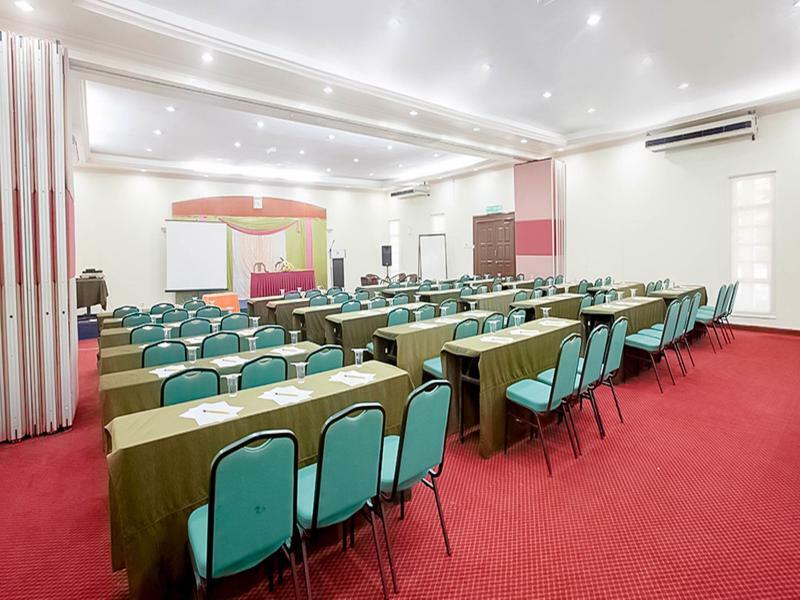 Hotel Seri Malaysia Rompin Куала Ромпин Екстериор снимка