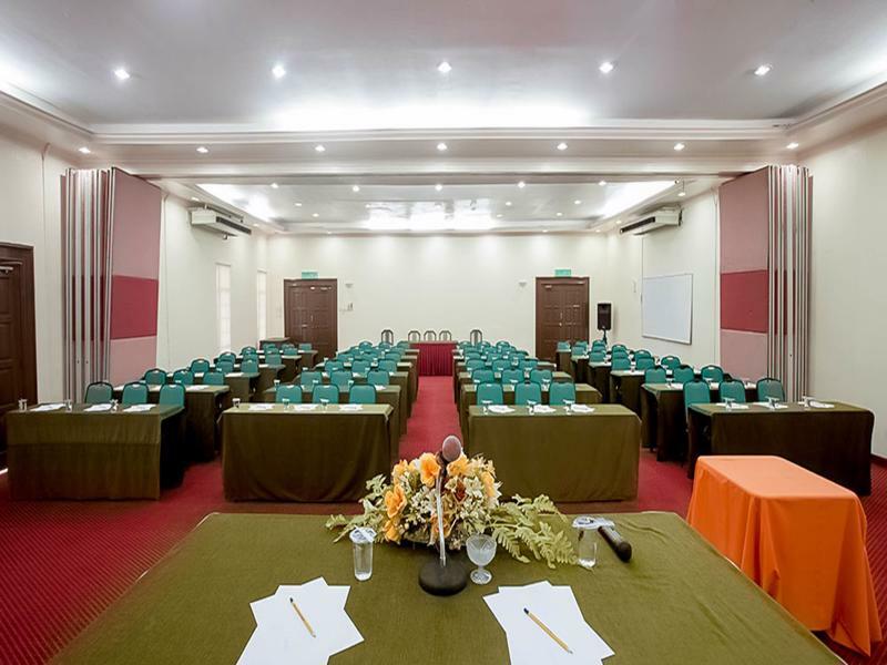 Hotel Seri Malaysia Rompin Куала Ромпин Екстериор снимка